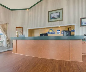 Photo 3 - Days Inn by Wyndham Auburn