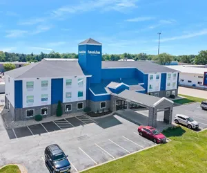 Photo 2 - AmericInn by Wyndham Urbana/Champaign University Area