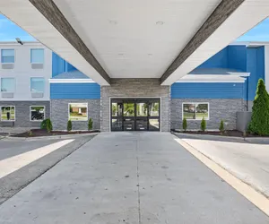 Photo 2 - AmericInn by Wyndham Urbana/Champaign University Area