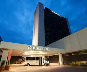 Photo 2 - Doubletree by Hilton Bloomington - Minneapolis South