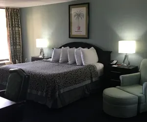 Photo 4 - Days Inn by Wyndham Orlando Airport Florida Mall