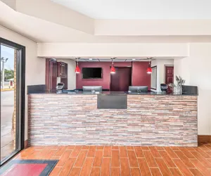 Photo 4 - Econo Lodge