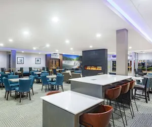 Photo 5 - La Quinta Inn & Suites by Wyndham Joplin