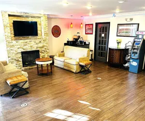 Photo 4 - Baymont Inn and Suites by Wyndham Columbus / Near OSU