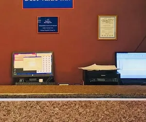 Photo 4 - Americas Best Value Inn Visalia