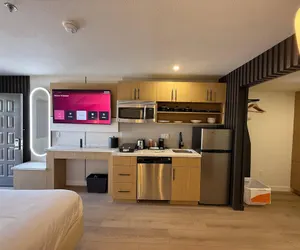 Photo 2 - MainStay Suites Victorville - Hesperia