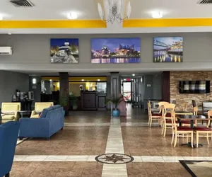 Photo 2 - Quality Inn & Suites Chattanooga-East Ridge