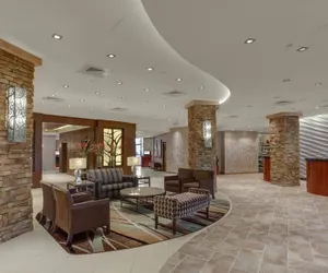 Photo 3 - Crowne Plaza Executive Center Baton Rouge by IHG