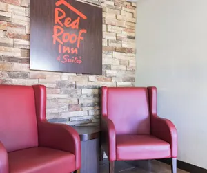 Photo 3 - Red Roof Inn & Suites Statesboro - University