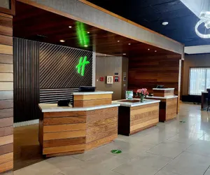 Photo 2 - Holiday Inn Milwaukee Brookfield, an IHG Hotel