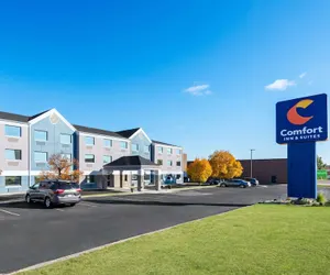 Photo 2 - Comfort Inn & Suites