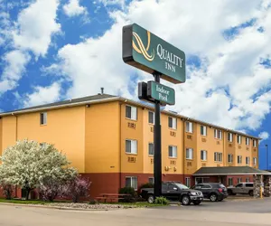 Photo 2 - Quality Inn Dubuque on Hwy 20