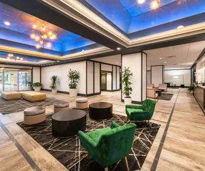 Photo 2 - DoubleTree by Hilton Newark Penn Station