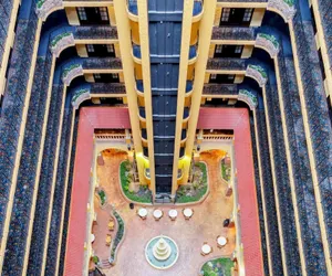Photo 5 - Embassy Suites by Hilton Kansas City Plaza