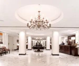 Photo 5 - Omni Berkshire Place