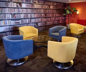 Photo 4 - LivINN Hotel Cincinnati / Sharonville Convention Center
