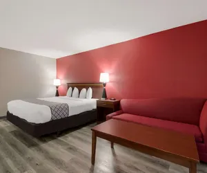 Photo 5 - SureStay Plus Hotel by Best Western San Antonio North