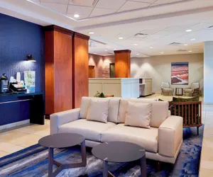 Photo 3 - Fairfield Inn & Suites by Marriott Indianapolis Downtown