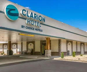 Photo 2 - Clarion Hotel Conference Center