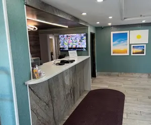 Photo 4 - Days Inn by Wyndham West Des Moines / Clive