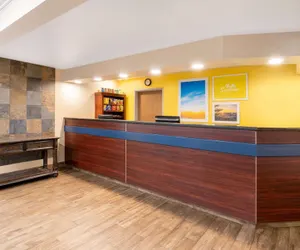 Photo 3 - Days Inn & Suites by Wyndham Greeley