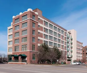 Photo 2 - Courtyard by Marriott Omaha Downtown