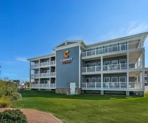 Photo 2 - Comfort Suites Chincoteague Island Bayfront Resort