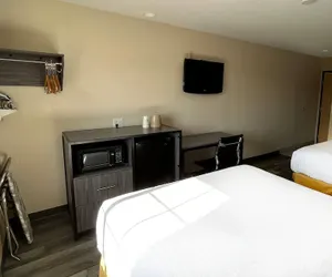 Photo 3 - Travelodge by Wyndham Arlington/Dallas Area
