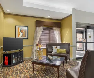 Photo 4 - Best Western Plus Suites-Greenville