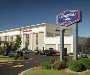 Photo 2 - Hampton Inn South Haven