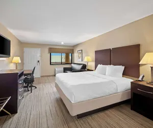 Photo 5 - Best Western Cedar Inn