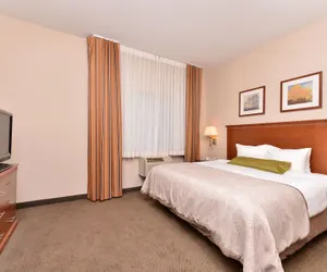 Photo 5 - Candlewood Suites San Diego by IHG
