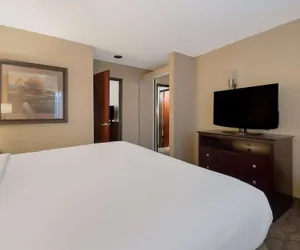 Photo 5 - Best Western University Inn & Suites