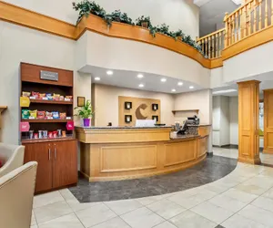 Photo 5 - Comfort Suites Clackamas