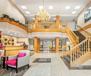 Photo 5 - Comfort Suites Clackamas
