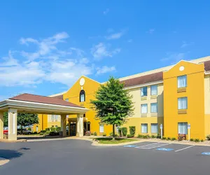 Photo 2 - Comfort Inn Woodstock Shenandoah