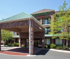 Photo 2 - Courtyard by Marriott Salt Lake City Airport