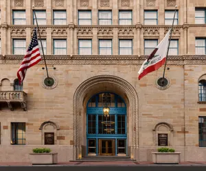 Photo 2 - Courtyard by Marriott San Diego Downtown