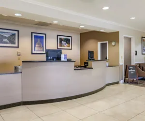 Photo 2 - The Capitol Hotel