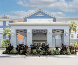 Photo 2 - Holiday Inn Express & Suites Charleston-Ashley Phosphate by IHG