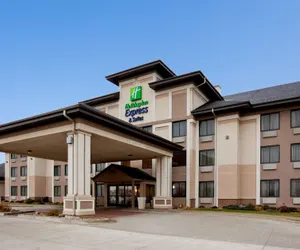 Photo 2 - Holiday Inn Express & Suites Worthington by IHG