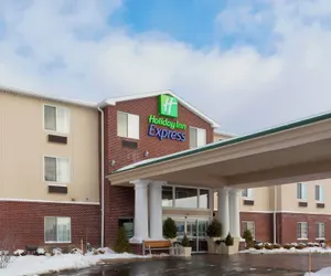 Photo 2 - Holiday Inn Express Hotel & Suites Ashtabula-Geneva, an IHG Hotel