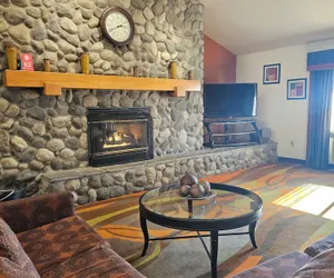 Photo 3 - Ramada by Wyndham Platte City KCI Airport