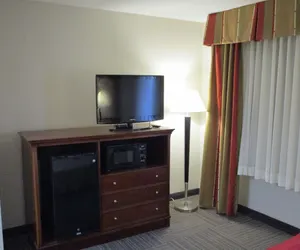 Photo 4 - Ramada by Wyndham Platte City KCI Airport