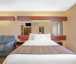 Photo 5 - Microtel Inn & Suites by Wyndham Kannapolis/Concord