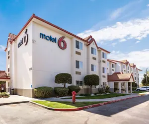 Photo 2 - Motel 6 Dixon, CA