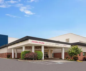 Photo 2 - Hampton Inn & Suites Hershey