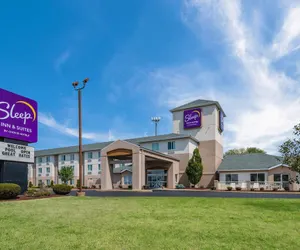 Photo 2 - Sleep Inn & Suites Port Clinton