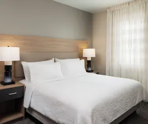 Photo 2 - Candlewood Suites Miami Doral by IHG