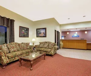 Photo 2 - Days Inn by Wyndham Fairfield